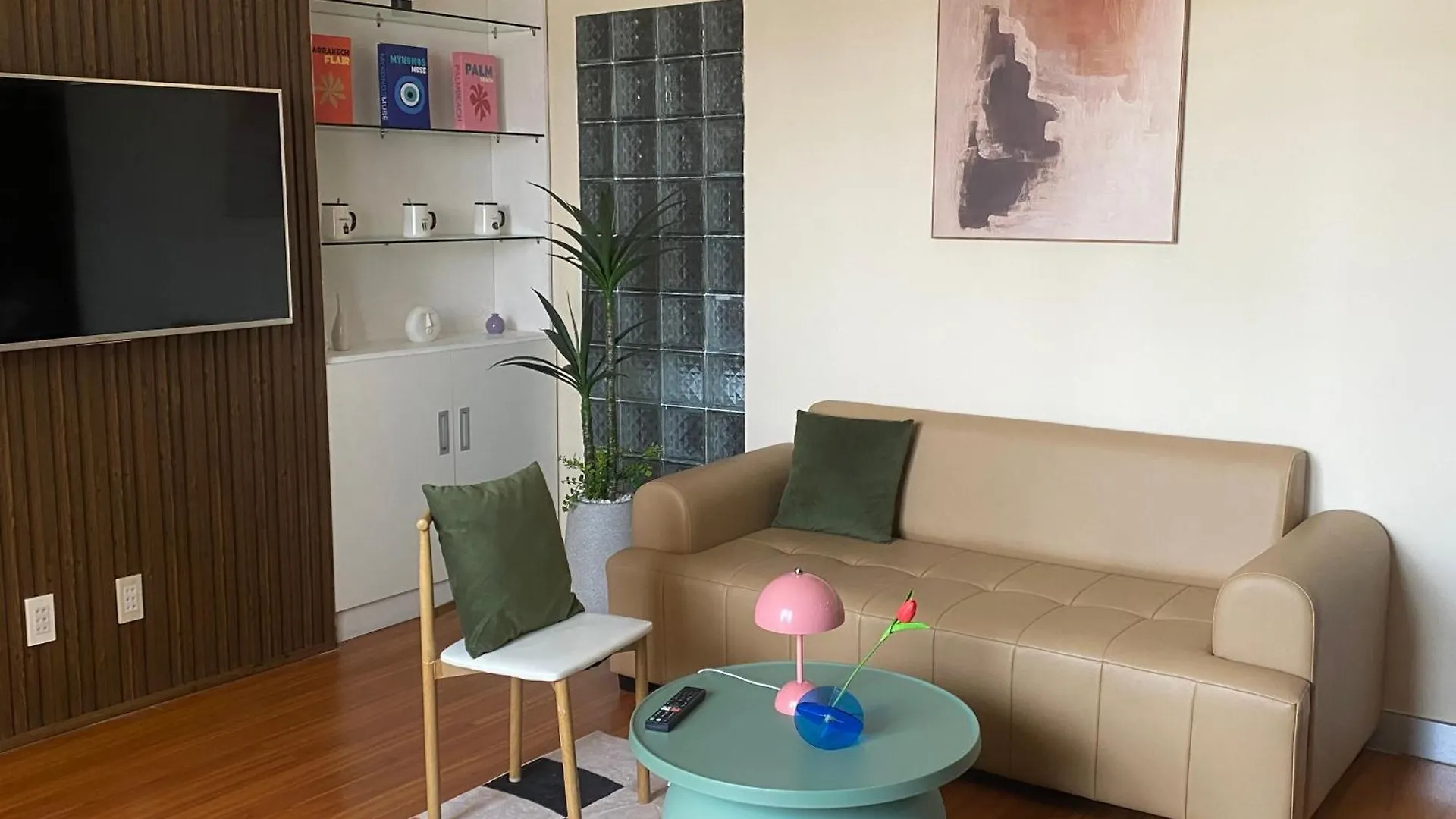 Apartment Airport Pick Up Free, Deal Lai Gia Khi Thue Dai Han Ho Chi Minh City
